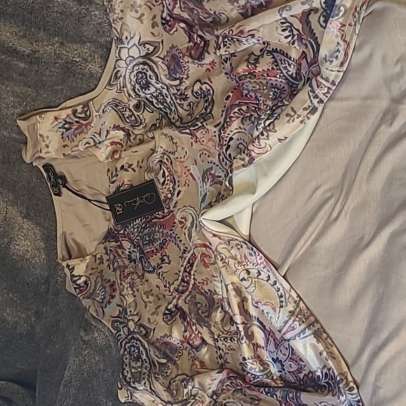 WAS  $30  DG2 by DIANE GILMAN Pastel Sleeveless Top - Picture 6 of 16